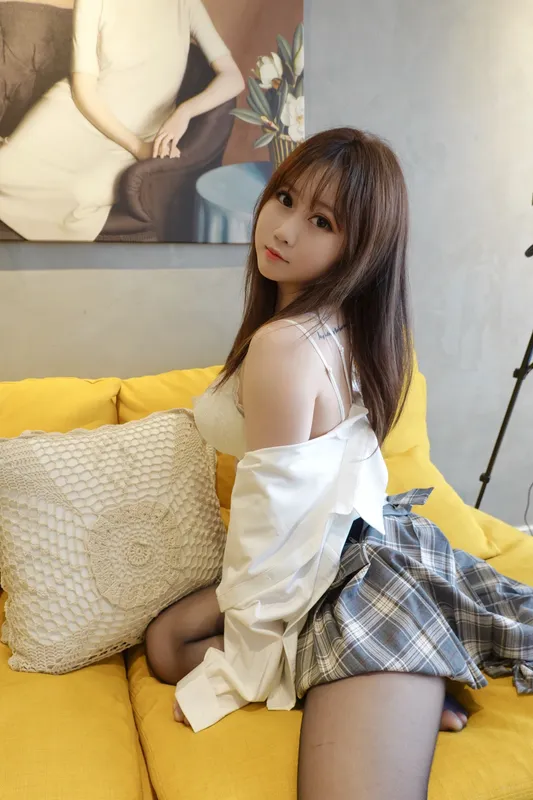 是依酱吖 -018- jk制服 - JK类型写真