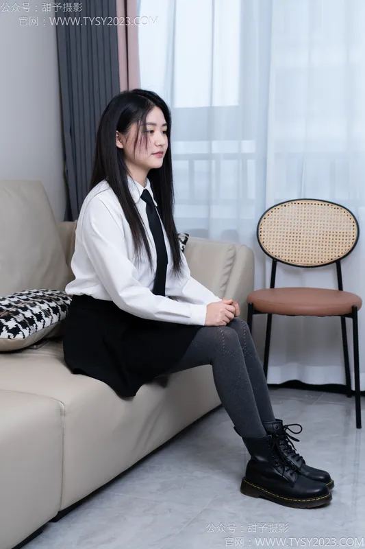 甜予摄影 No.168 澜澜-短靴、小腿袜、肉丝 - 甜予摄影