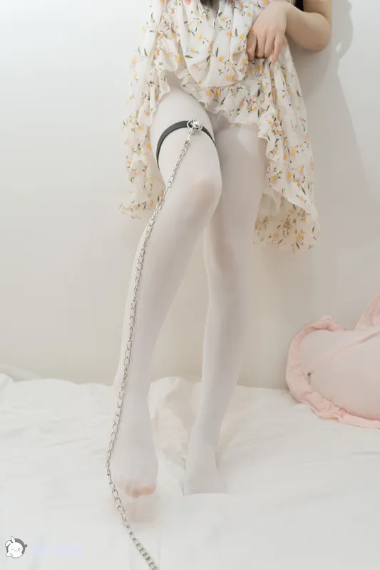 C07.003 白丝链 - 兔玩映画